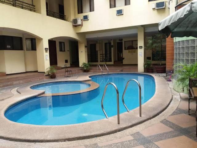 722 Metropolis Tower Hotel Bantud Hacienda Exterior photo
